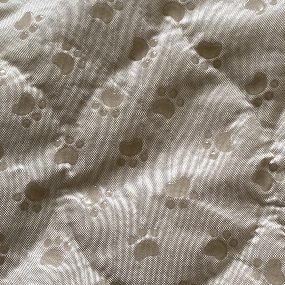 Quilted Pet Chair Cover - Picture 12 of 16